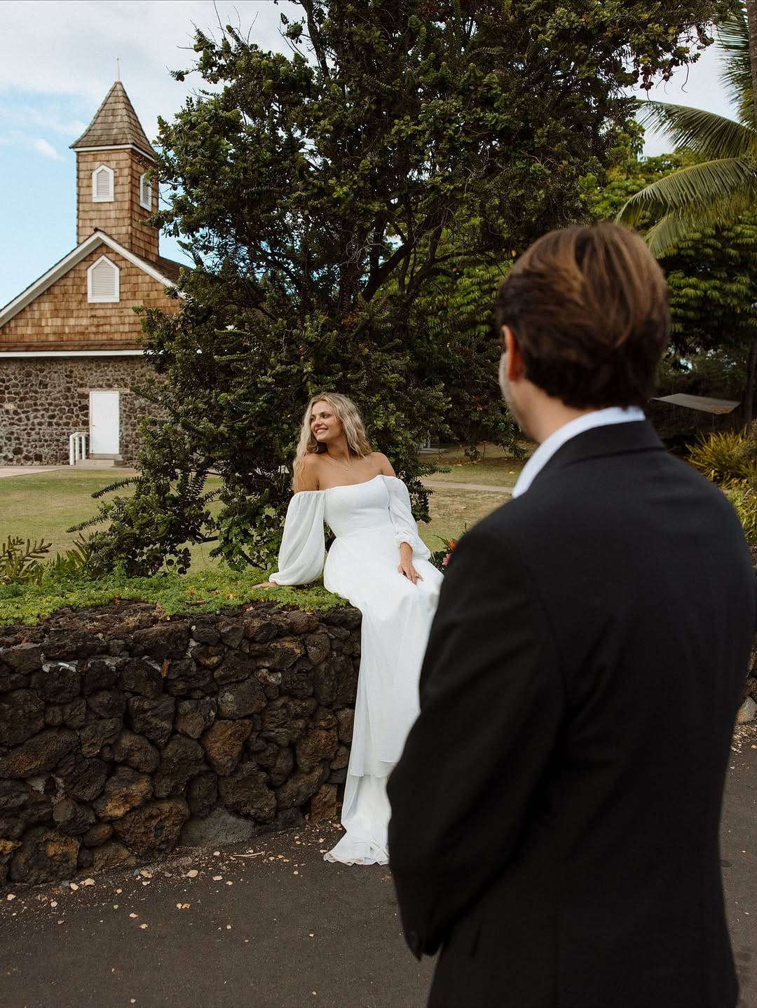 Post 2 by OAHU + KAUAI HAWAII Photographer on Instagram (carousel)