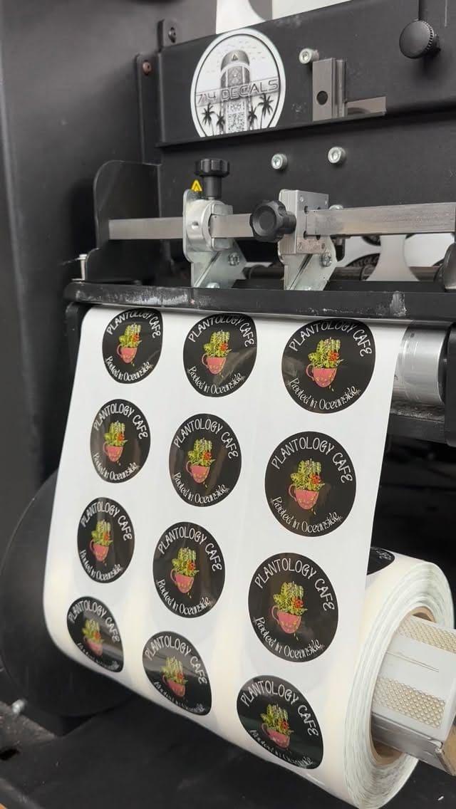 Post 7 by -714-DECALS on Instagram (video)