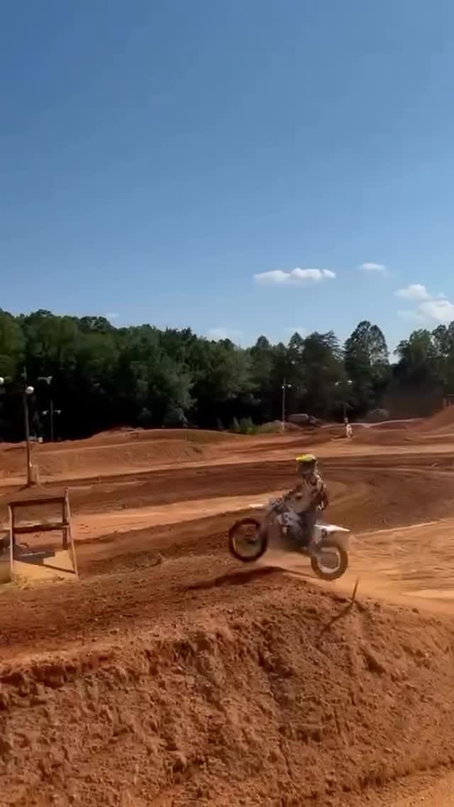 Post 6 by Dakota Holland on Instagram (video)