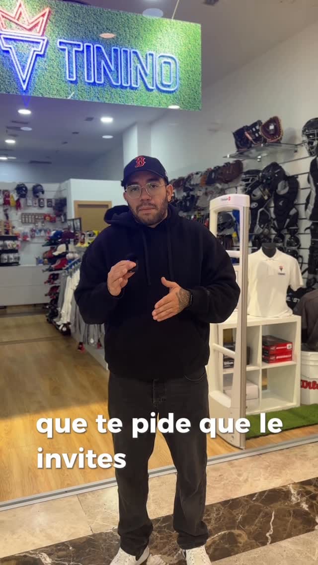 Post 8 by Tinino on Instagram (video)