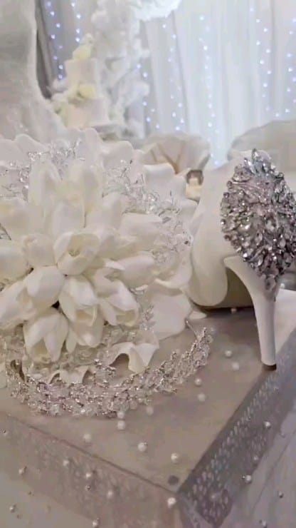 Post 4 by 💙🅢🅞🅛🅐🌸 on Instagram (video)