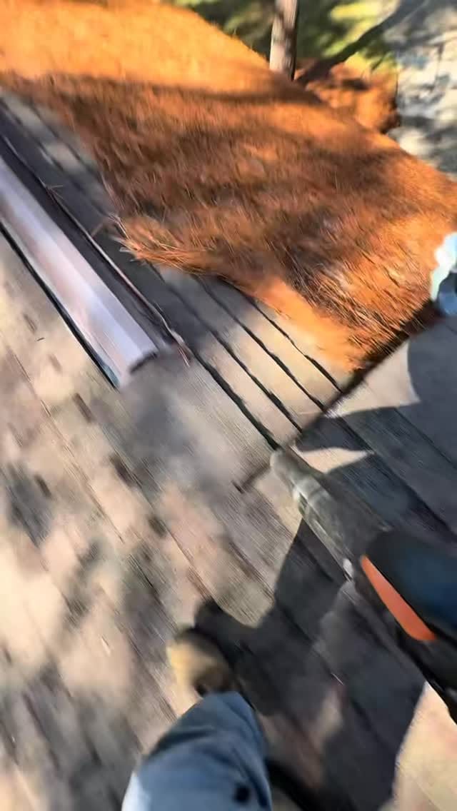 Post 8 by Viral Lawncare on Instagram (video)