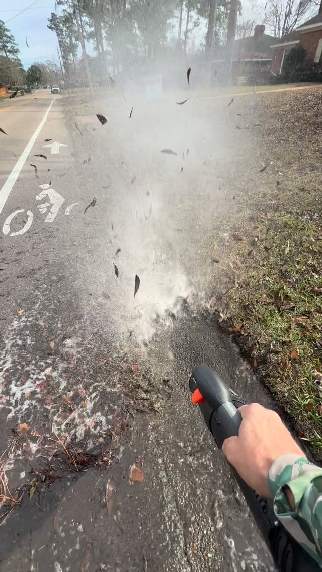 Post 5 by Viral Lawncare on Instagram (video)
