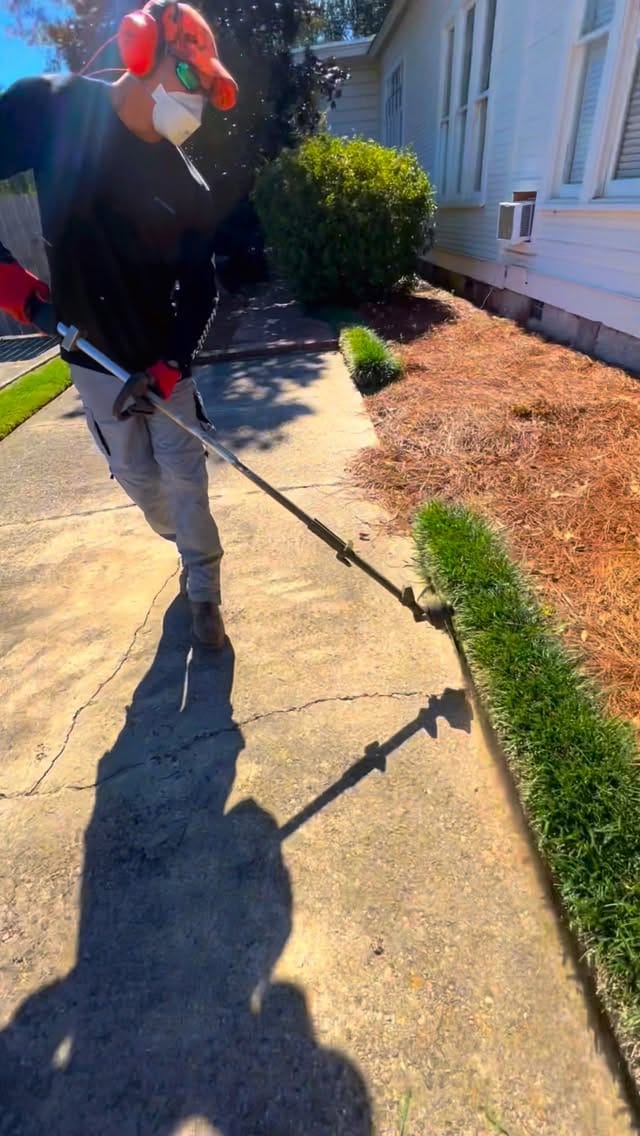 Post 6 by Viral Lawncare on Instagram (video)
