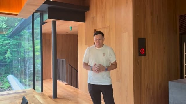 Post 5 by Nir Kouris on Instagram (video)