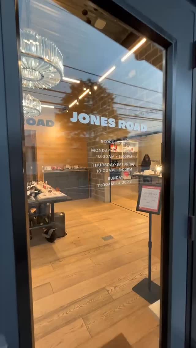 Post 5 by Jones Road Beauty Flagship on Instagram (video)