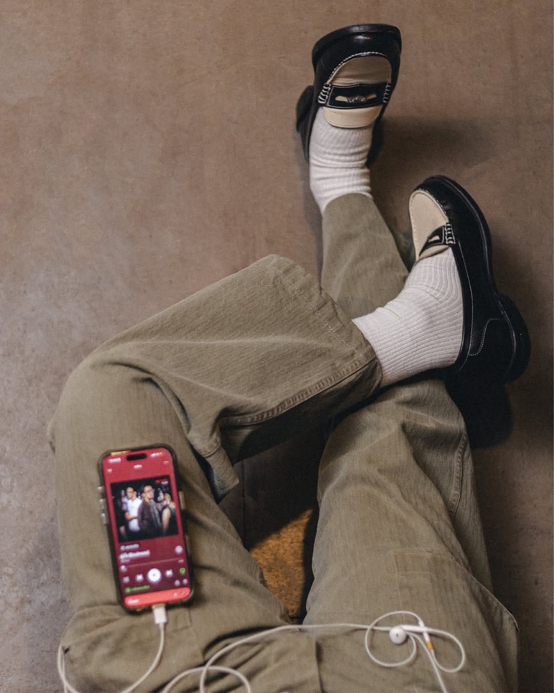 Post 3 by LONDON BROWN on Instagram (image)