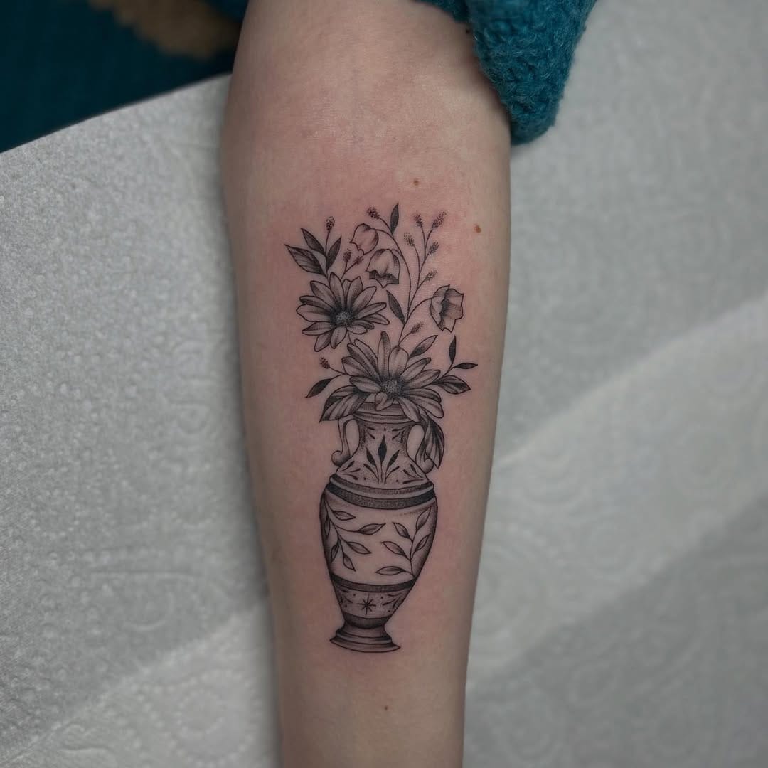 Post 4 by HAUS OF SWEET POISON | TATTOO STUDIO on Instagram (image)