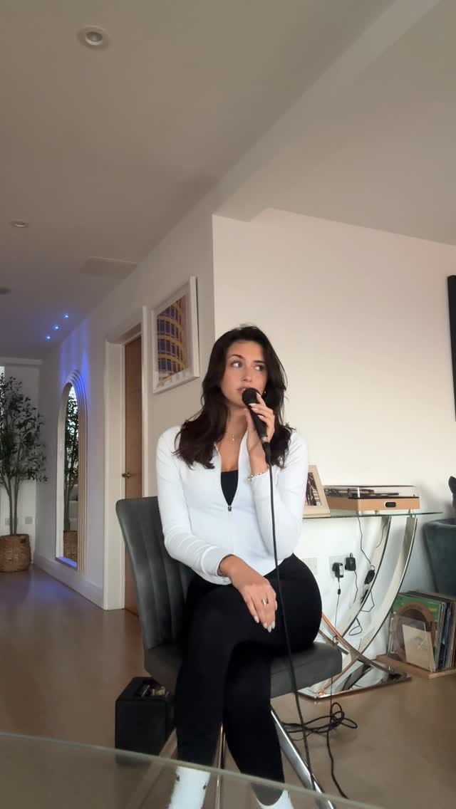 Post 6 by Beth Dolling on Instagram (video)
