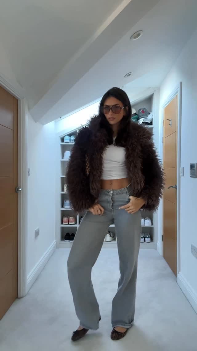 Post 3 by Beth Dolling on Instagram (video)