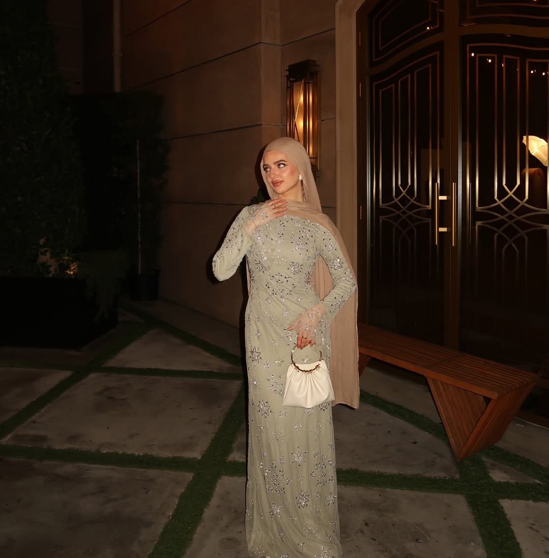 Post 6 by Shimmi Dresses on Instagram (carousel)