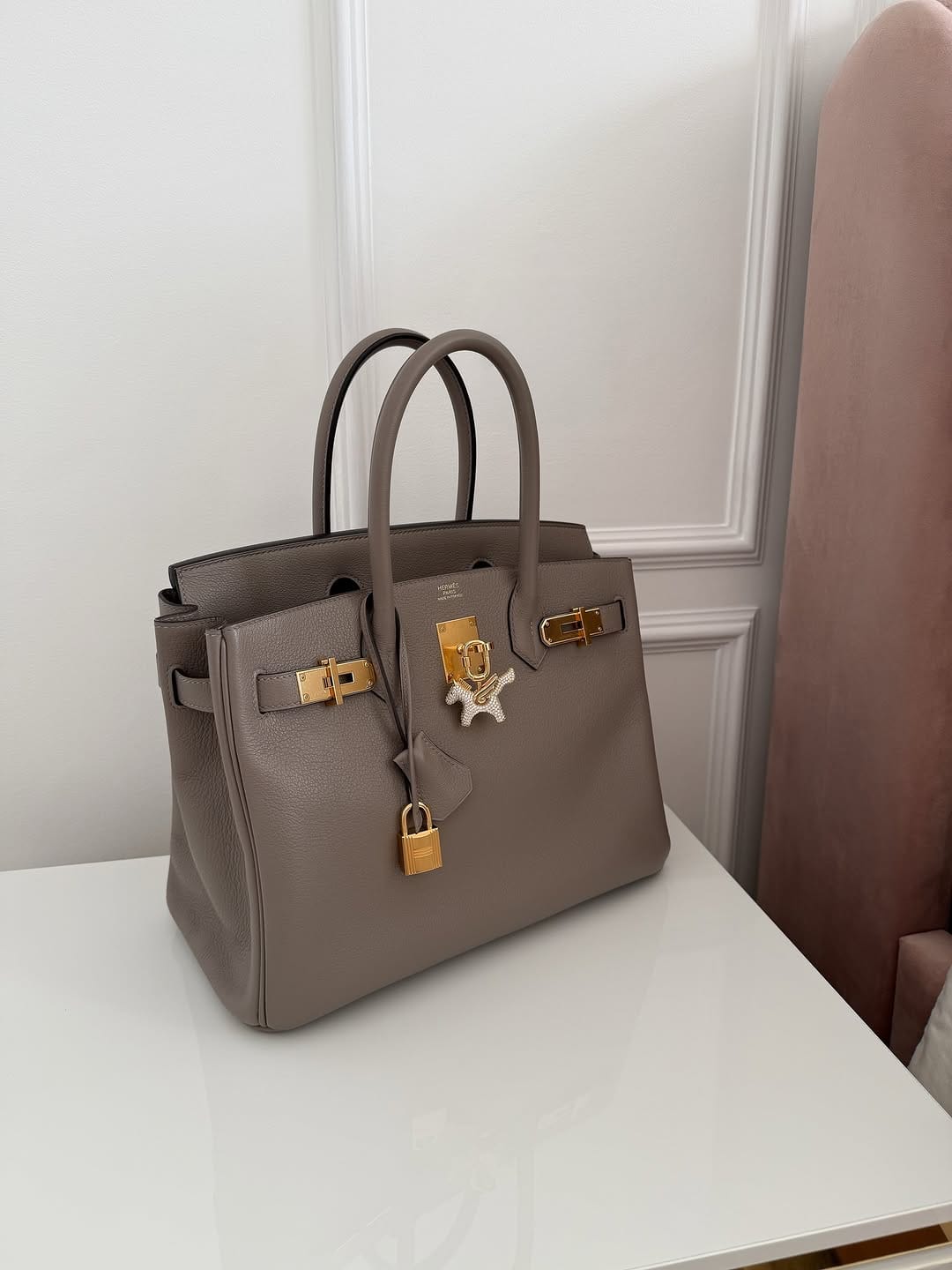 Post 6 by هيلين الشاعر on Instagram (carousel)