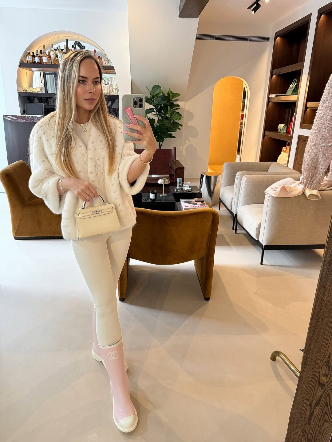 Post 7 by هيلين الشاعر on Instagram (carousel)