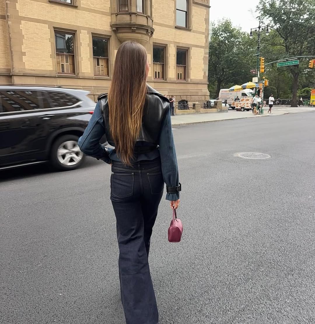 Post 8 by Helene Bauer on Instagram (image)