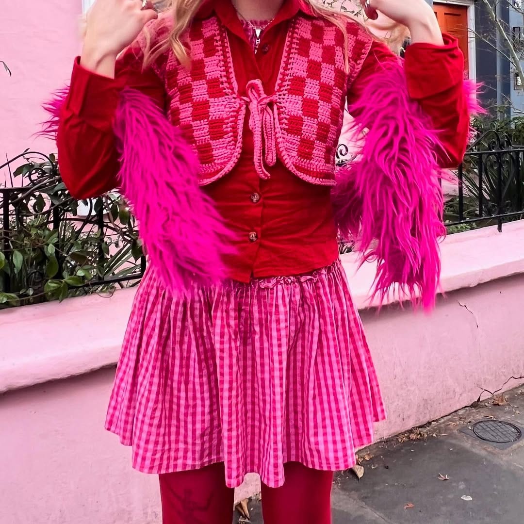Post 4 by Mia Kitty on Instagram (image)