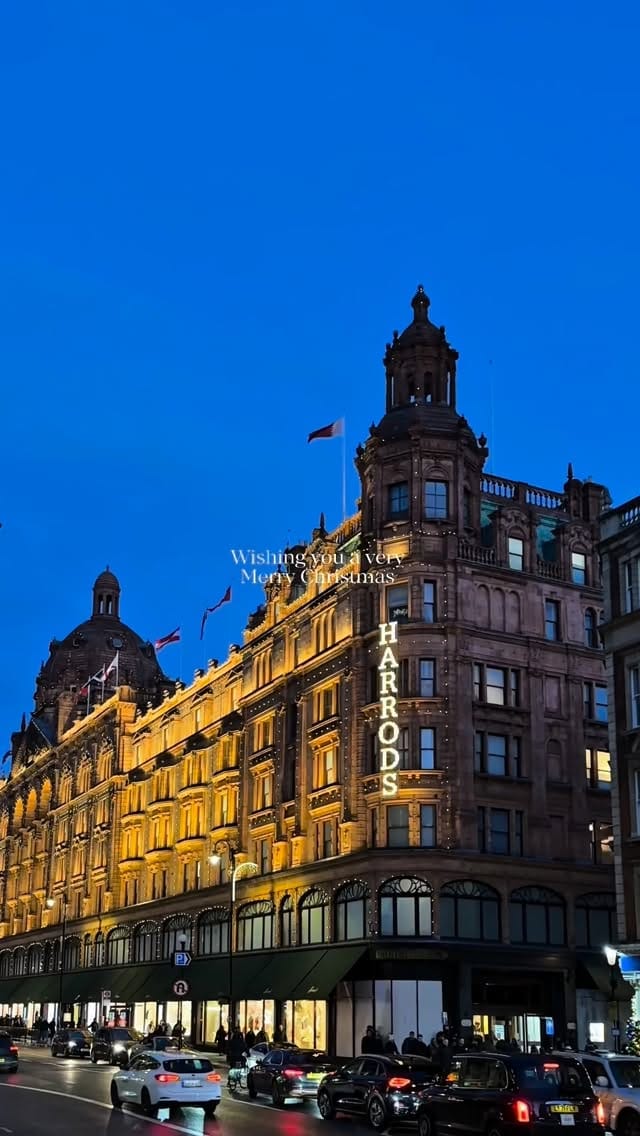 Post 9 by Knightsbridge, London on Instagram (video)