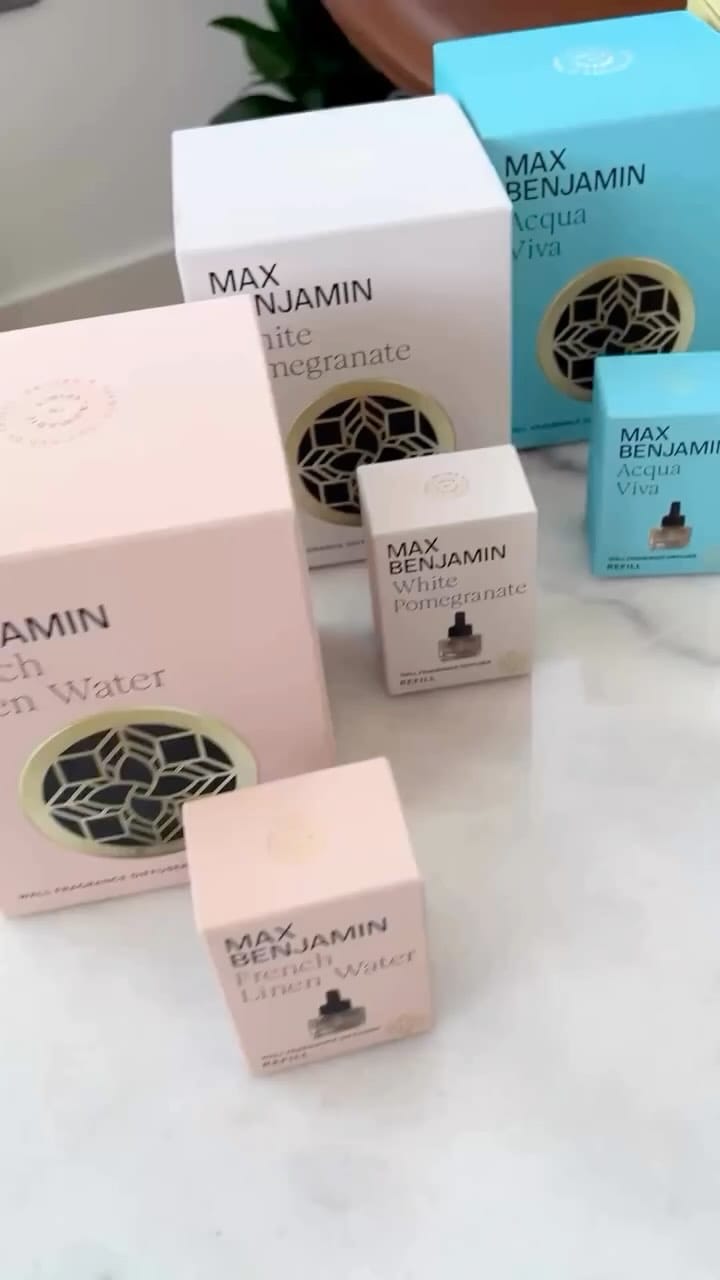 Post 8 by Max Benjamin on Instagram (video)