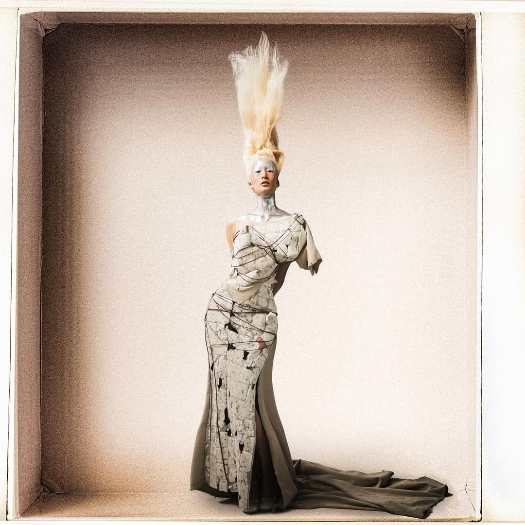 Post 1 by Liwe Liang on Instagram (image)