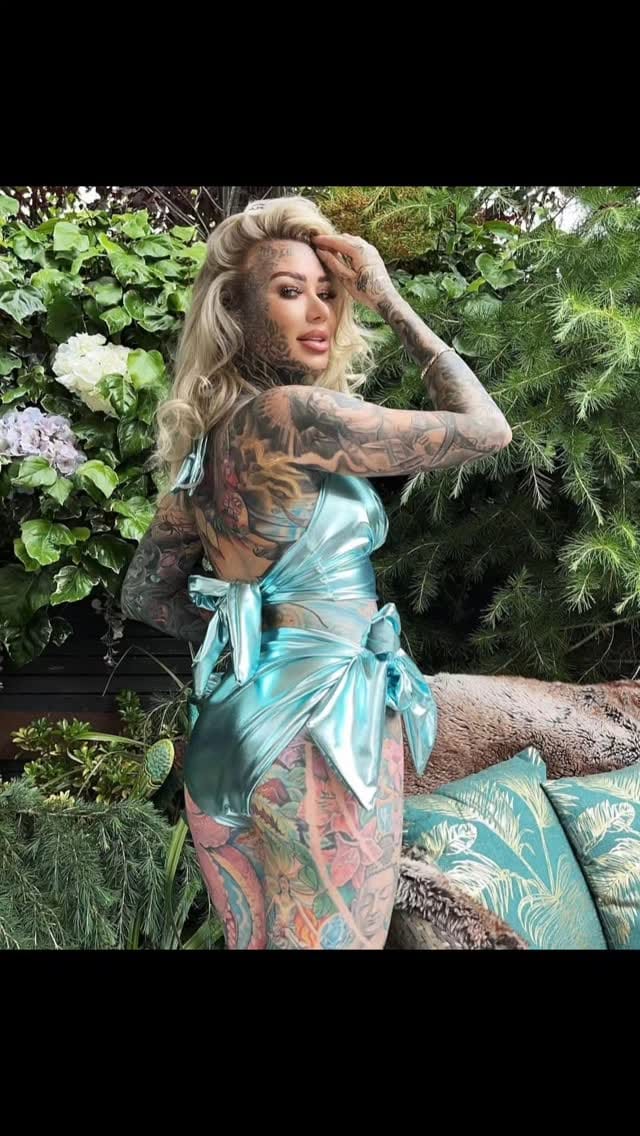 Post 3 by We Are Curves on Instagram (video)