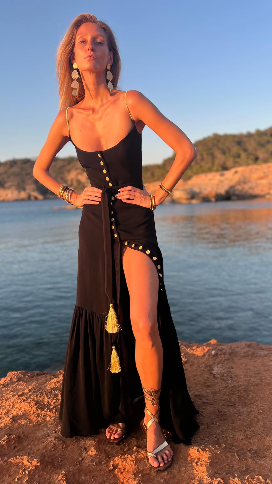 Post 2 by Nina Morris on Instagram (video)