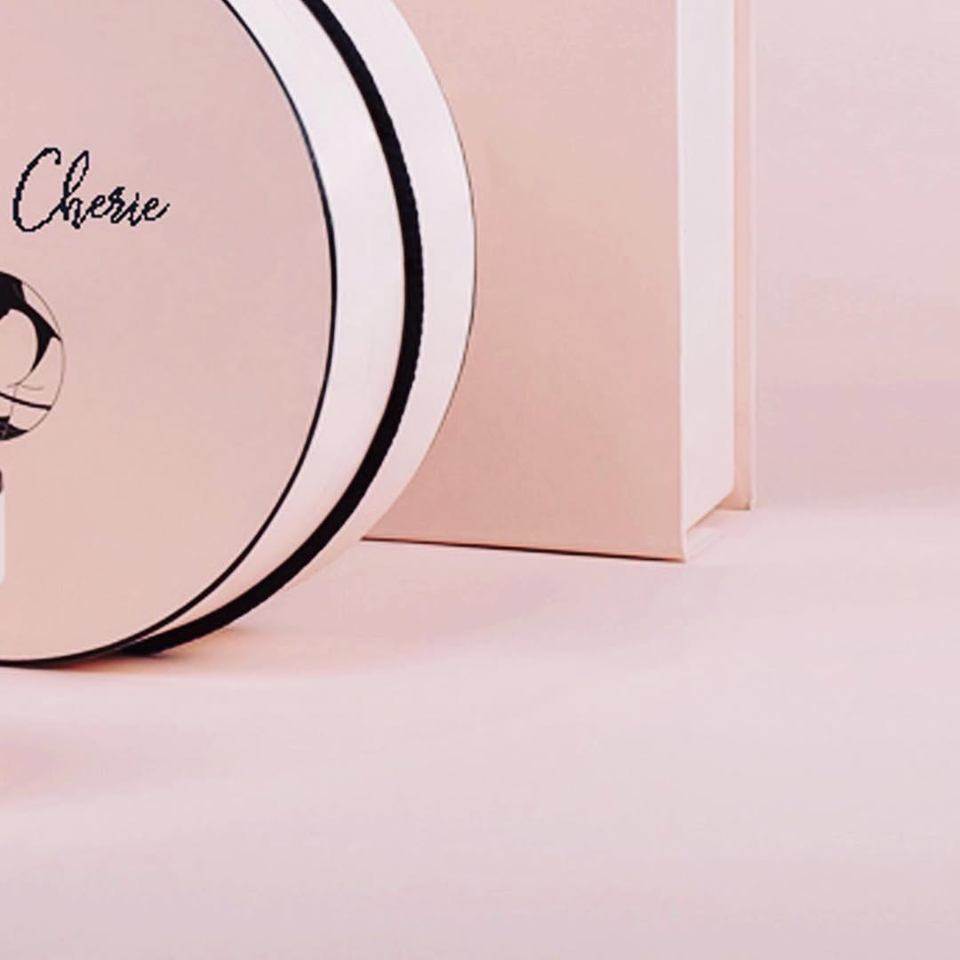 Post 6 by Mon Cherie on Instagram (image)