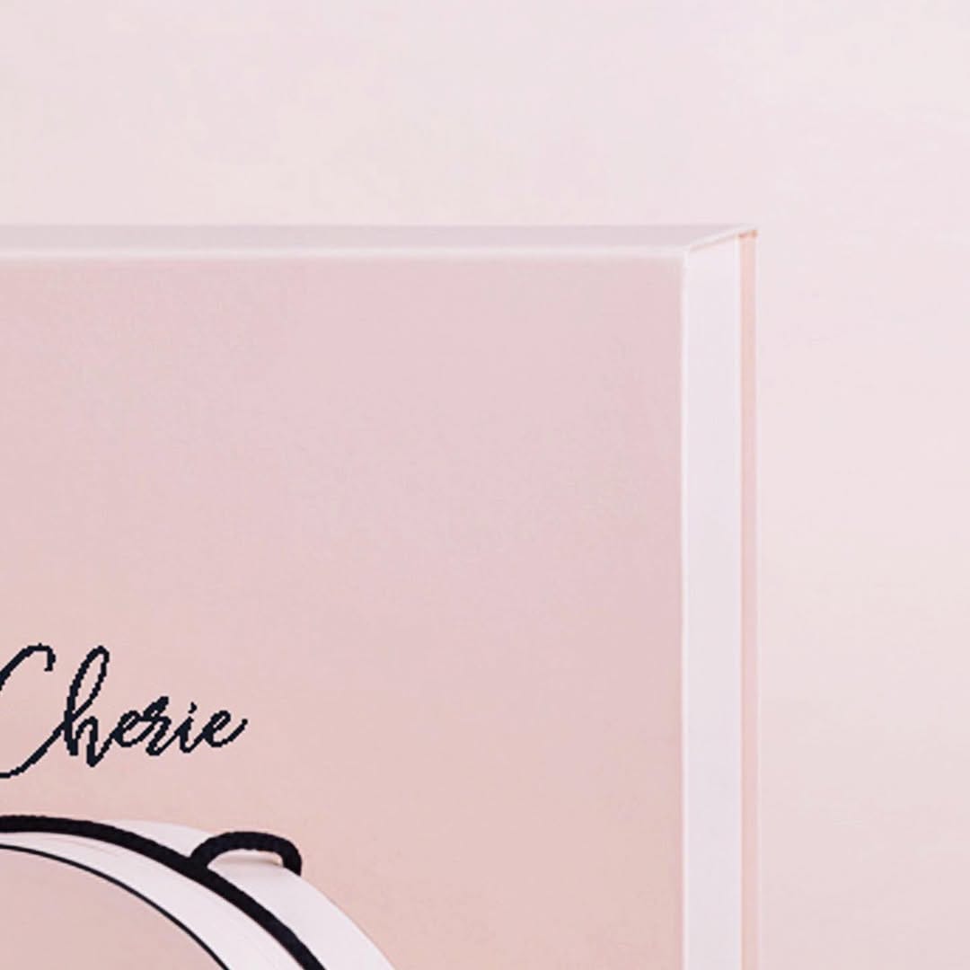 Post 3 by Mon Cherie on Instagram (image)
