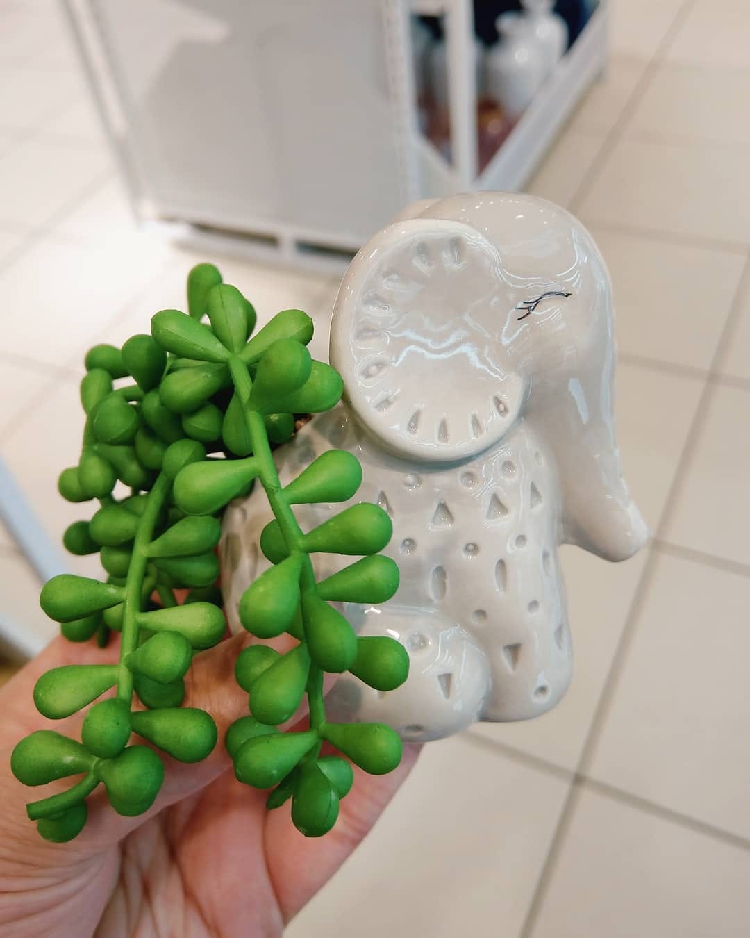 Post 10 by Pretty Home Decor UK on Instagram (carousel)