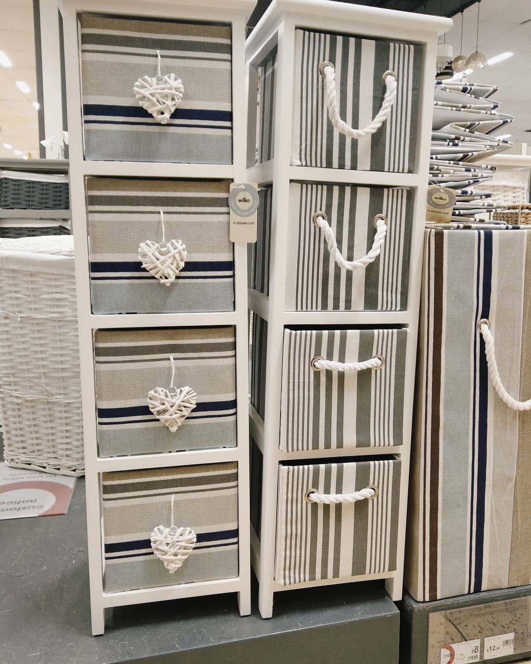 Post 3 by Pretty Home Decor UK on Instagram (carousel)