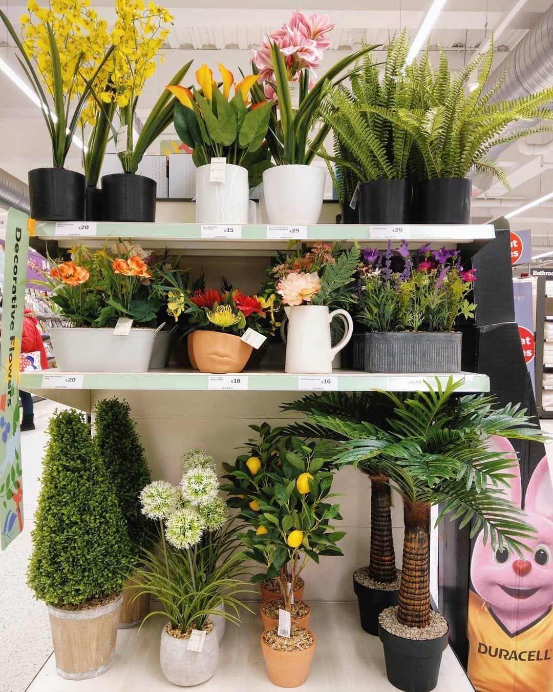 Post 6 by Pretty Home Decor UK on Instagram (carousel)