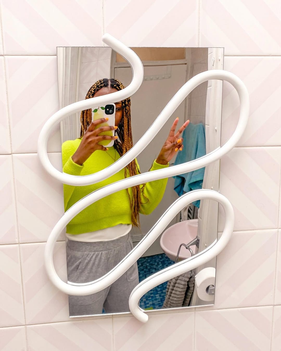 Post 6 by Lotta Blobs on Instagram (image)
