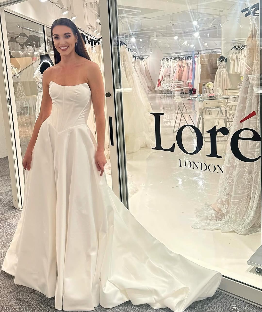 Post 5 by Loré on Instagram (carousel)