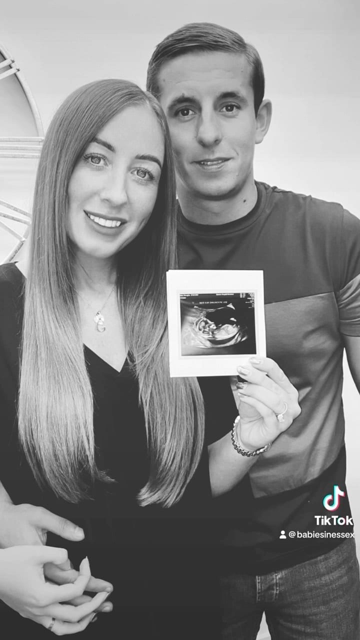 Post 10 by BABIESINESSEX on Instagram (video)
