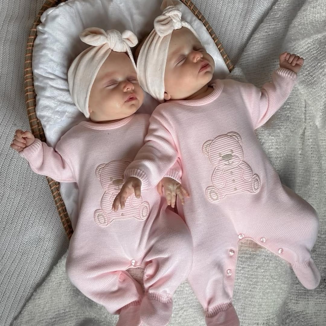 Post 6 by BABIESINESSEX on Instagram (image)