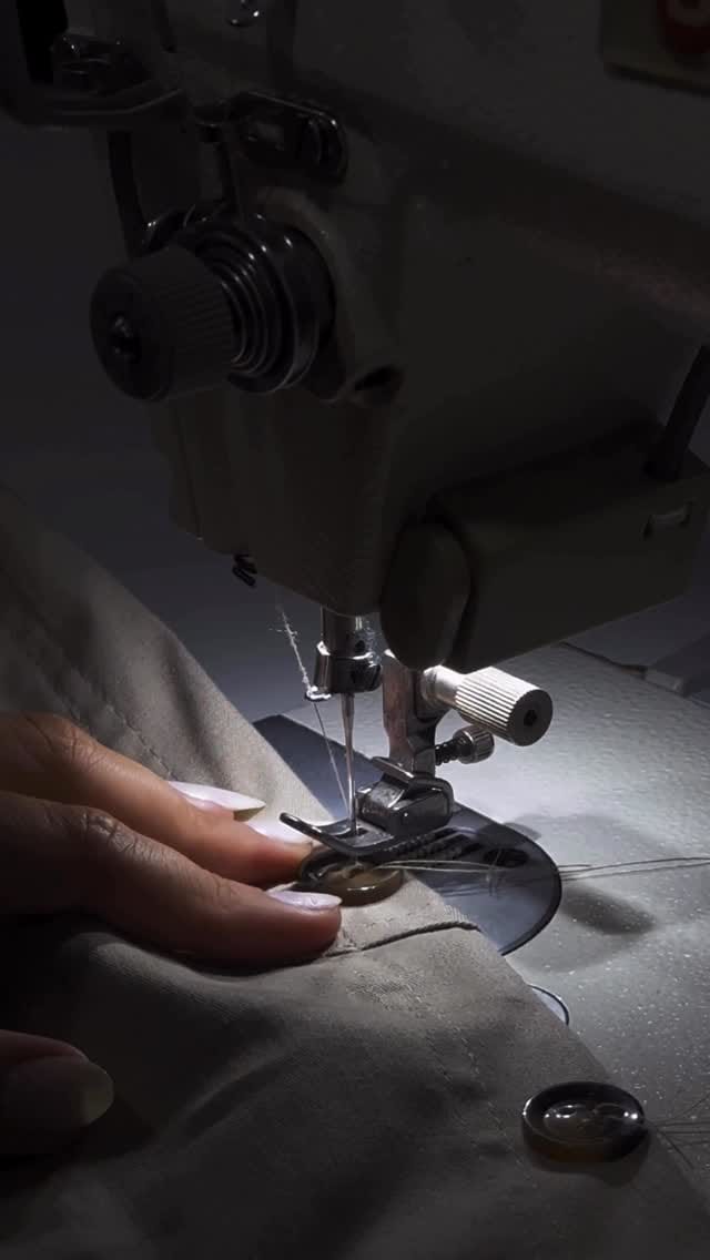 Post 3 by THAIS AGUIAR on Instagram (video)