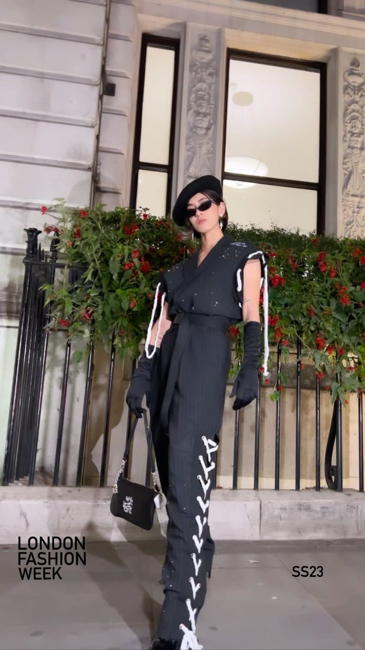 Post 10 by THAIS AGUIAR on Instagram (video)