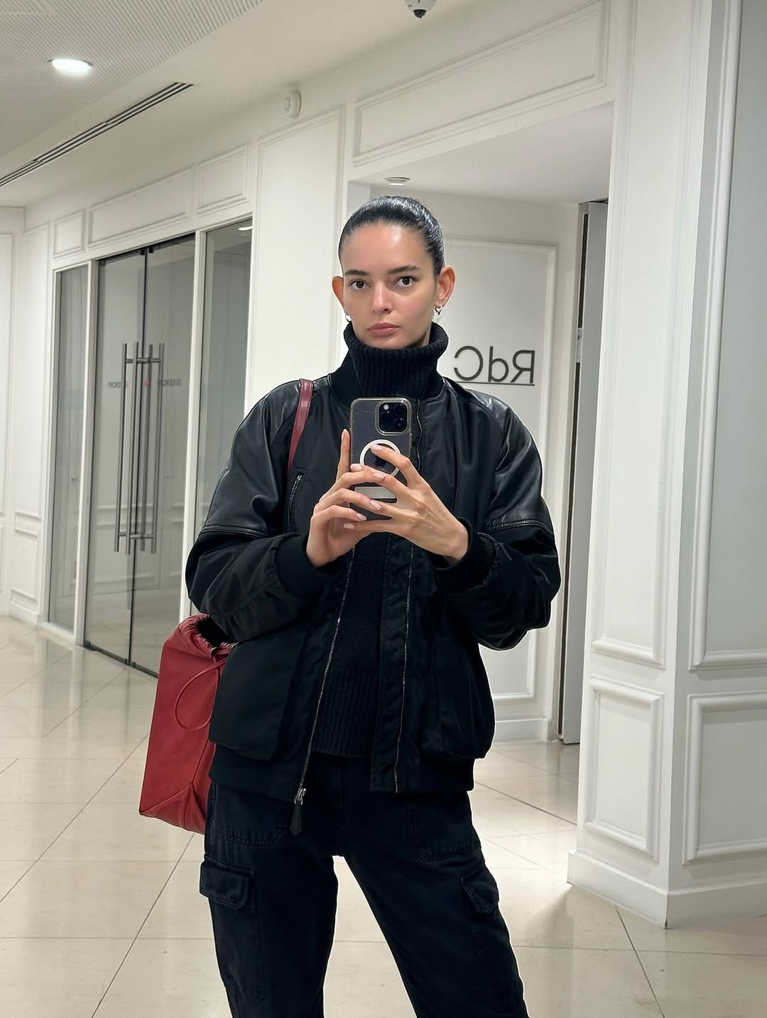 Post 4 by Wanessa Milhomem on Instagram (carousel)