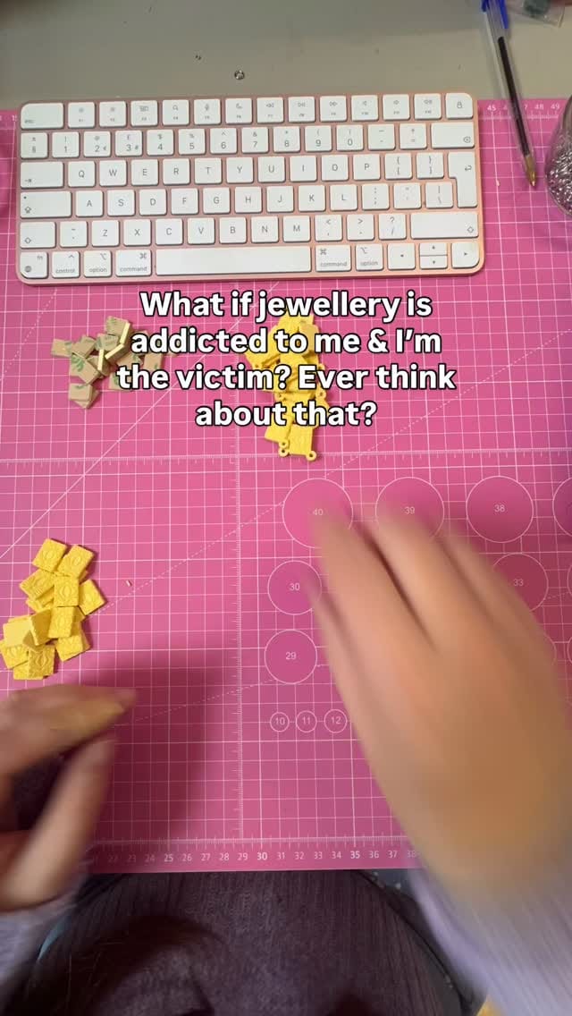 Post 3 by Sour Cherry Jewellery on Instagram (video)
