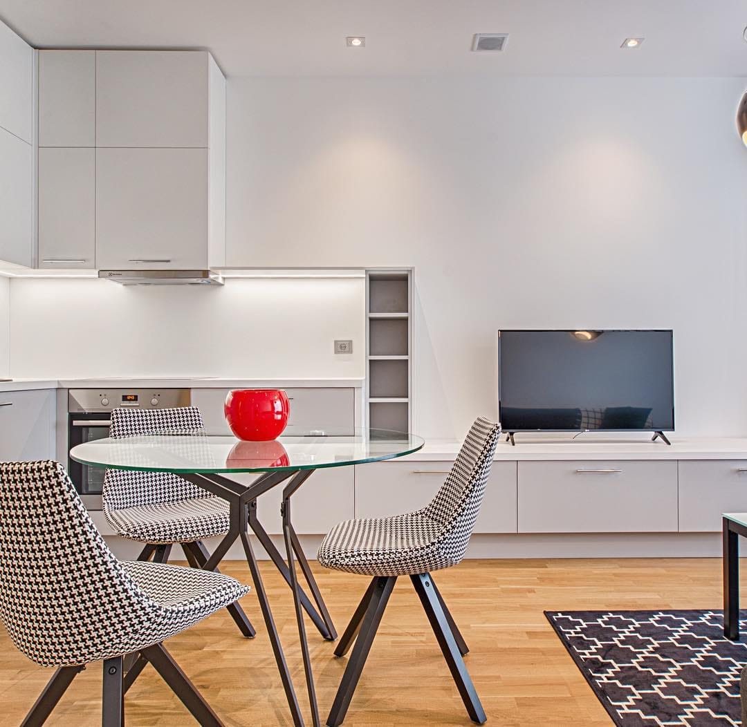 Post 5 by House Of Sloan Luxe Furniture on Instagram (image)