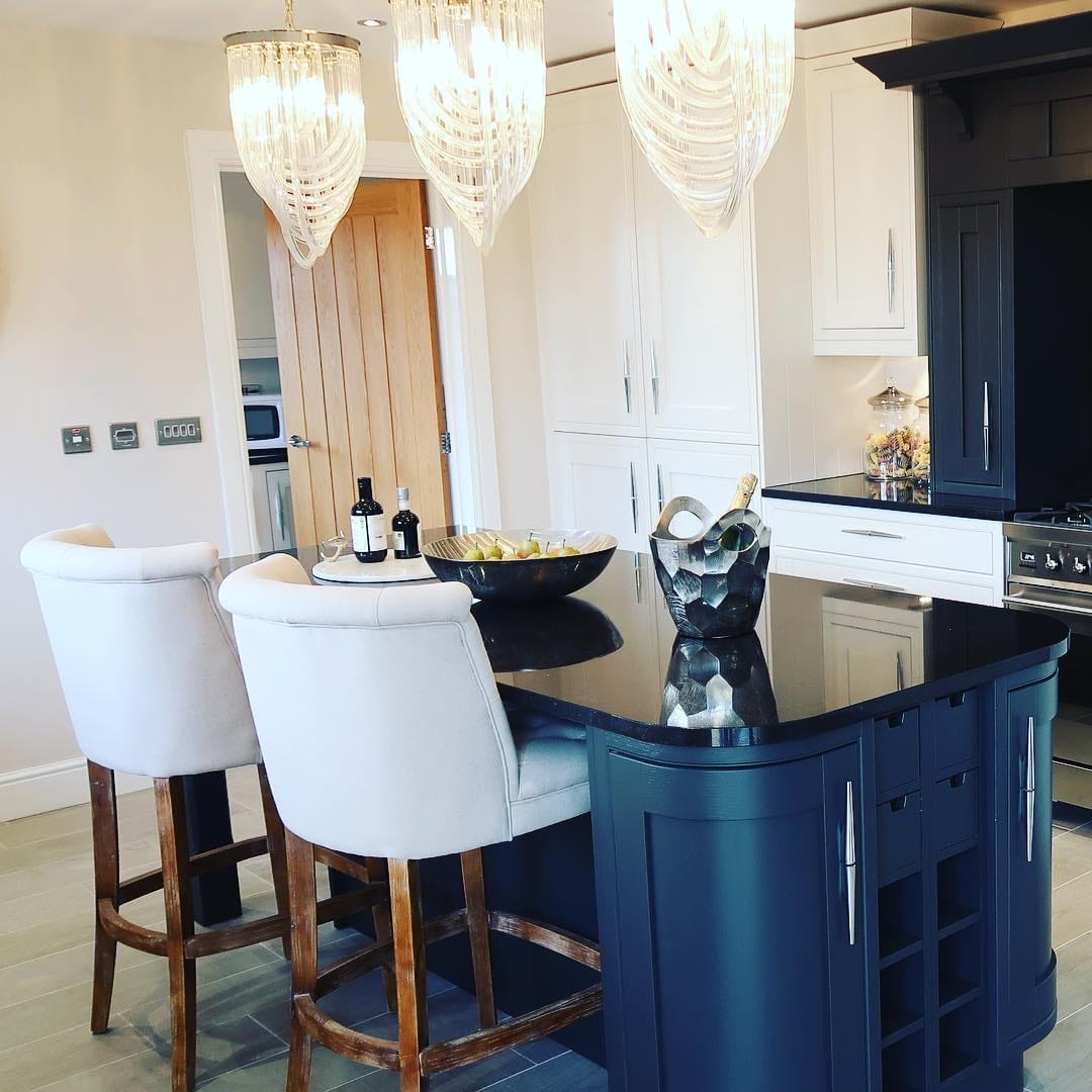 Post 3 by House Of Sloan Luxe Furniture on Instagram (image)