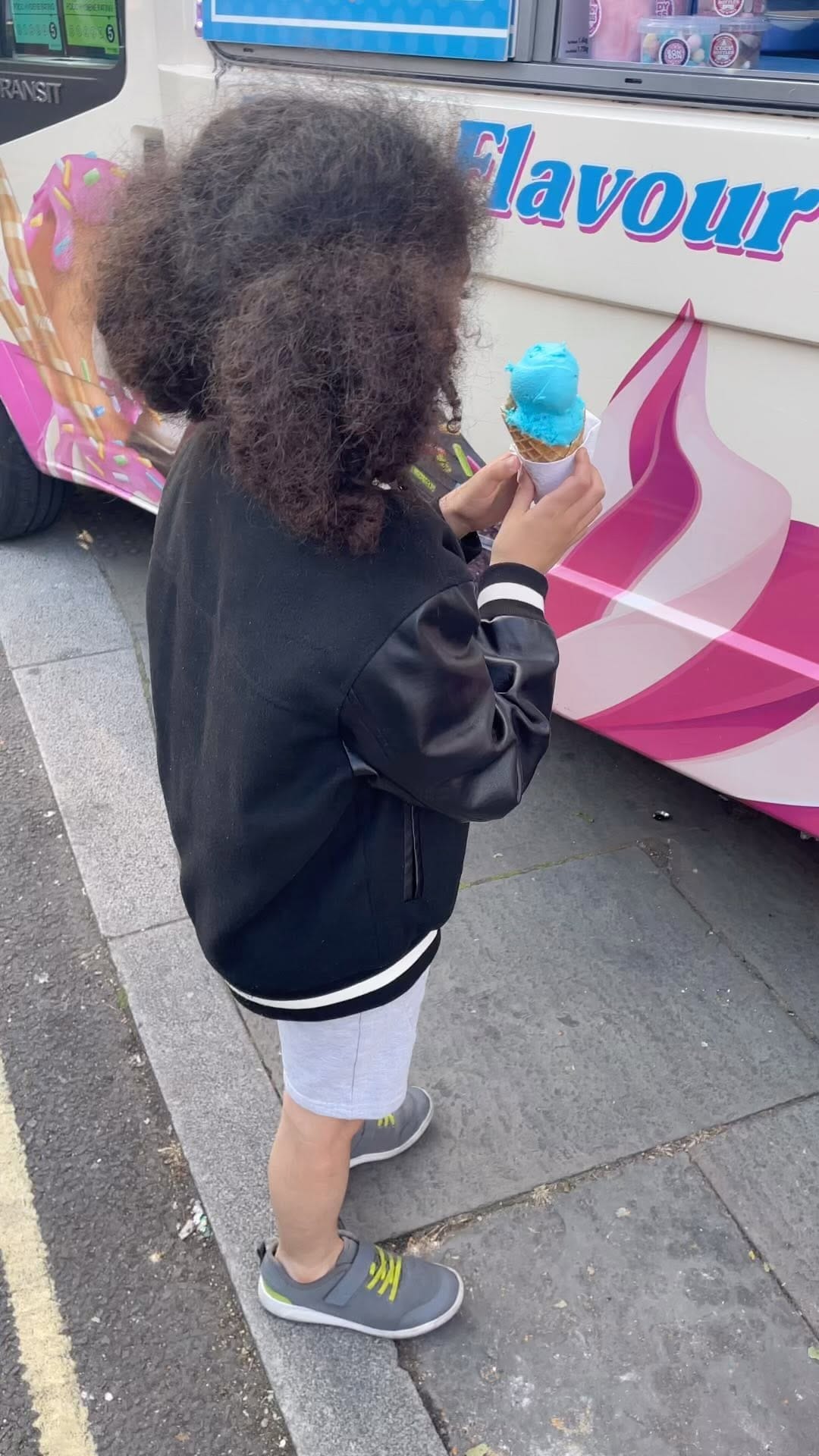 Post 4 by Niles O'Connor on Instagram (video)
