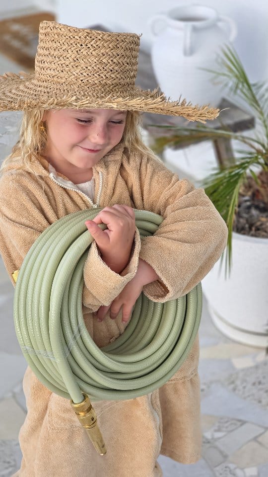 Post 6 by XO Garden Accessories on Instagram (video)