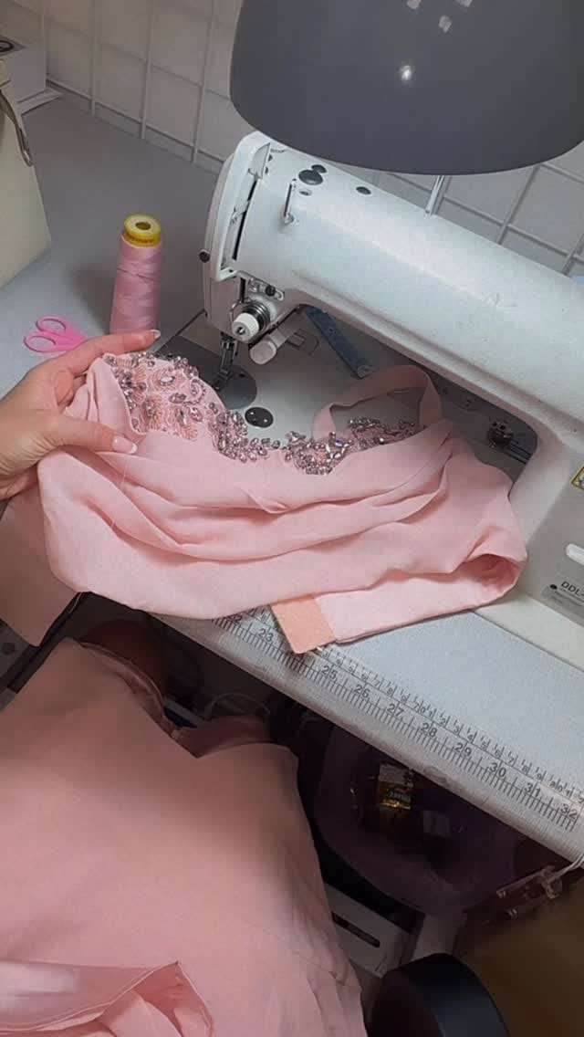 Post 3 by 🛍️ AK PREMIER FASHION BOUTIQUE LONDON KNIGHTSBRIDGE on Instagram (video)