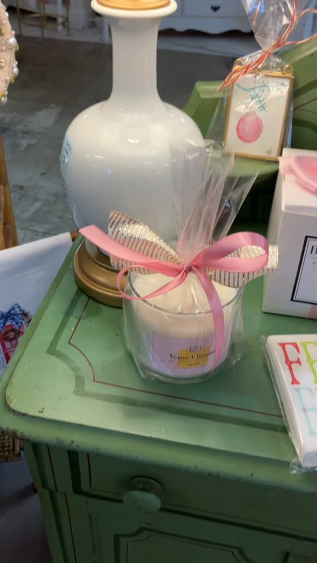 Post 8 by Sugar Magnolia on Instagram (video)