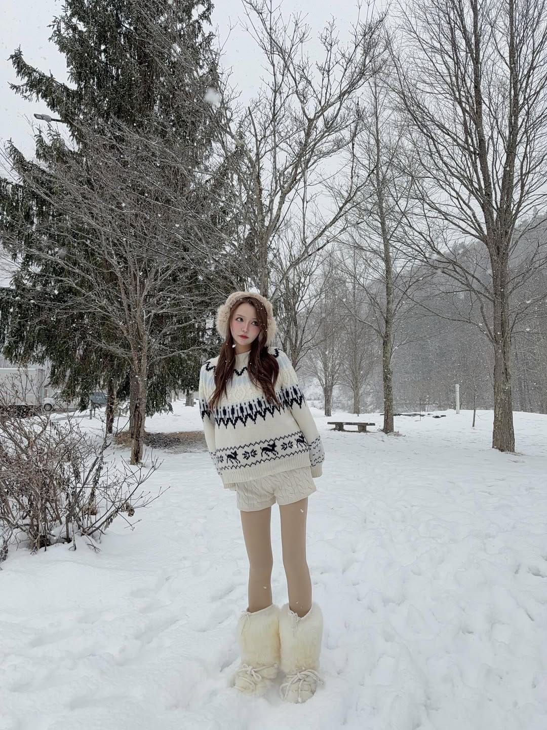 Post 1 by aya on Instagram (carousel)