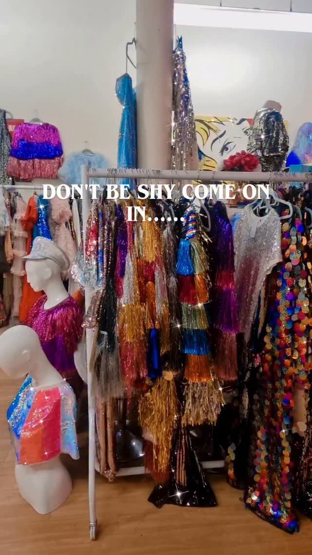 Post 6 by Frida & Coco on Instagram (video)