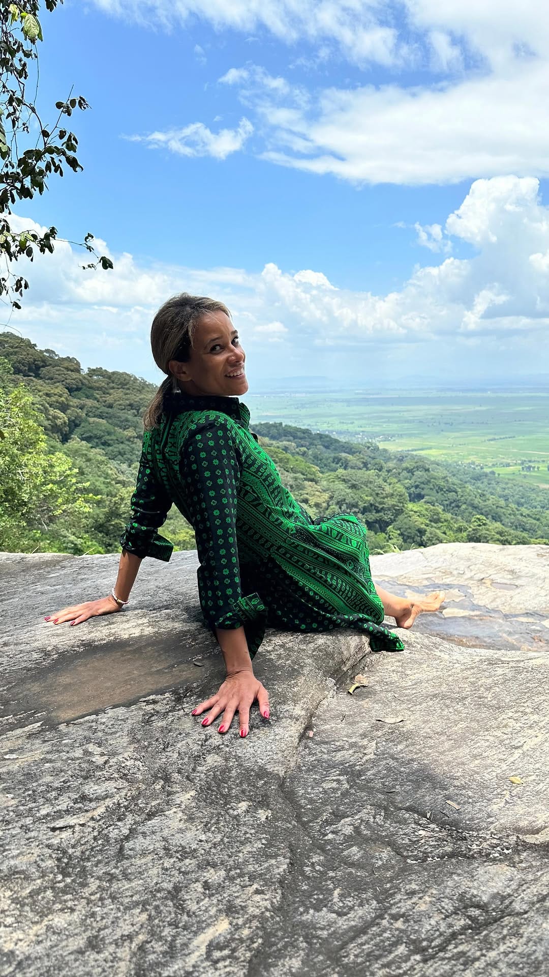 Post 3 by tandi fashion on Instagram (video)