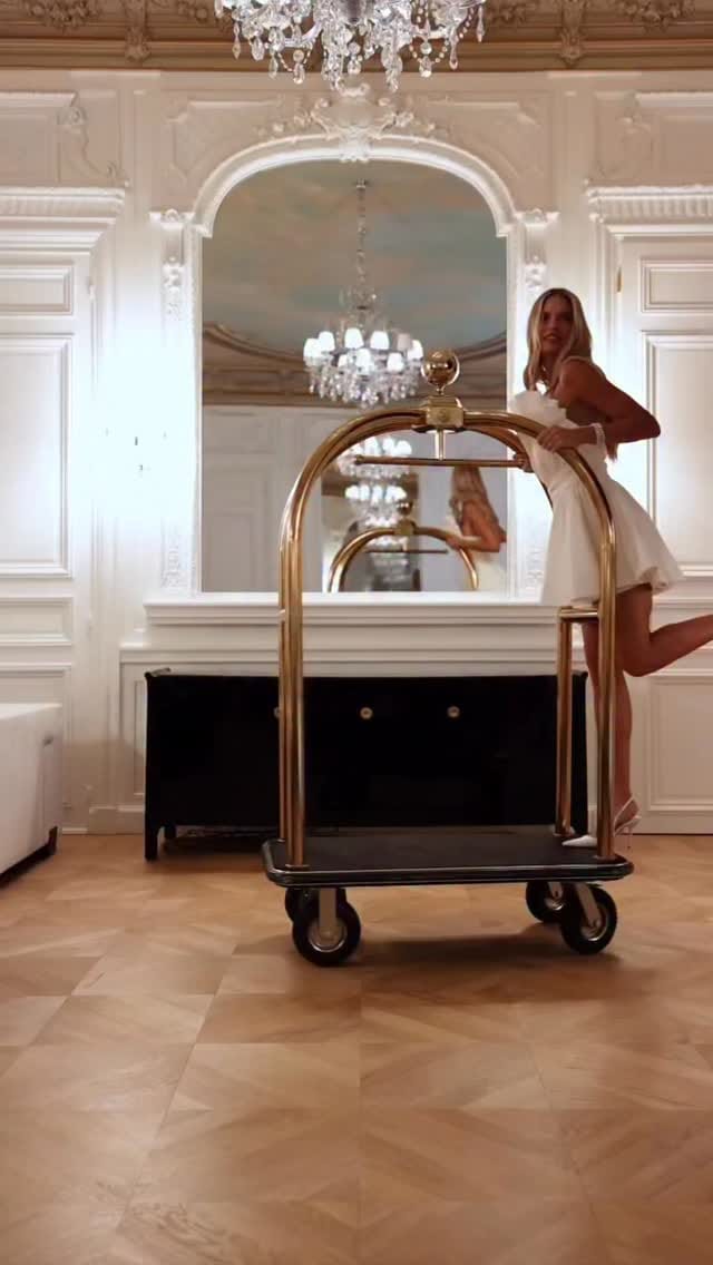 Post 8 by Club L London on Instagram (video)