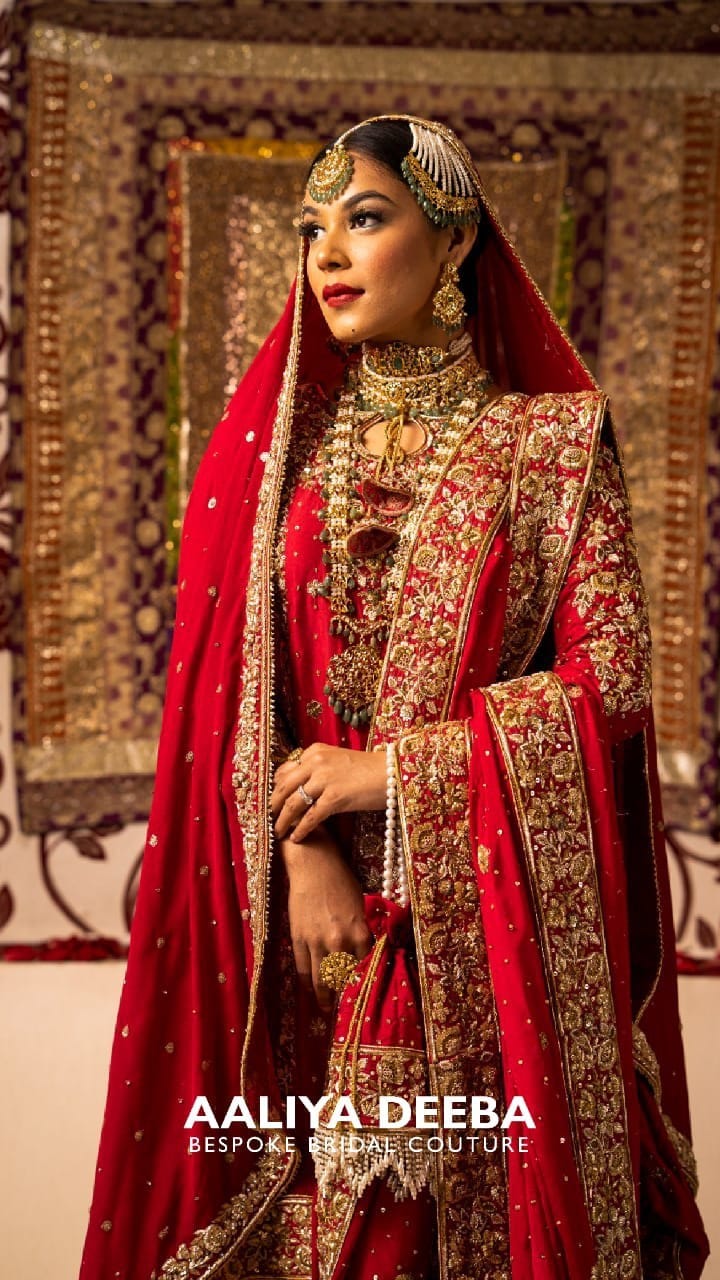 Post 10 by AALIYA DEEBA on Instagram (video)