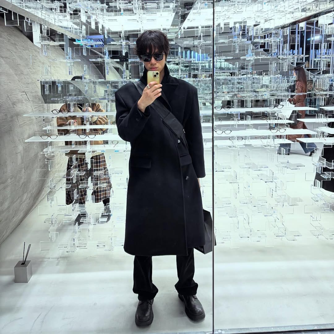 Post 1 by HYUN(우현재) on Instagram (carousel)