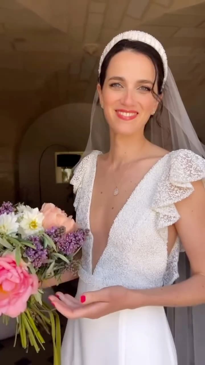 Post 2 by Jess Collett Milliner on Instagram (video)